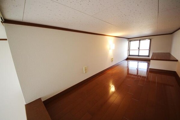 メインシティガーデン アイリスファームの物件内観写真